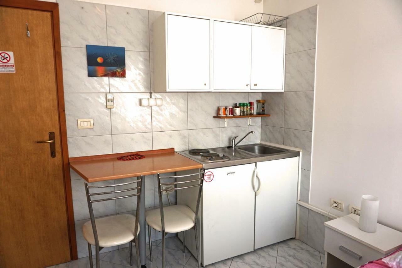 Apartment Umag Nelly Exterior photo